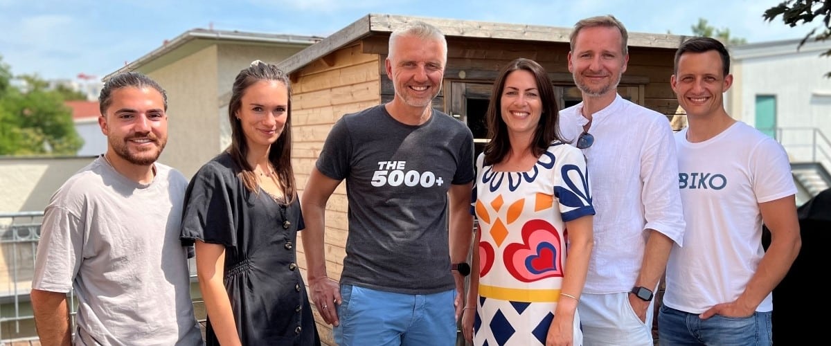 Frank Noe mit dem Team MOBIKO beim Besuch im MOBIKO Büro.